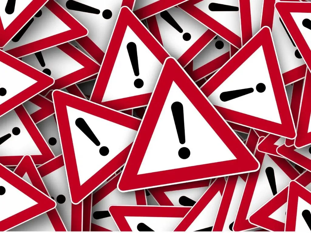 Signs of the Back Com Scam Targeting IBs針對 IB 嘅後傳騙局嘅跡象